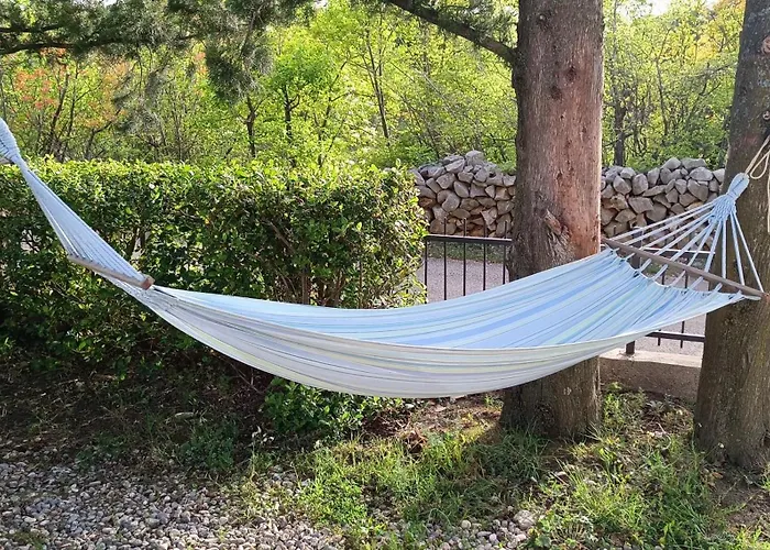 Bonaluz * Стариград-Пакленица